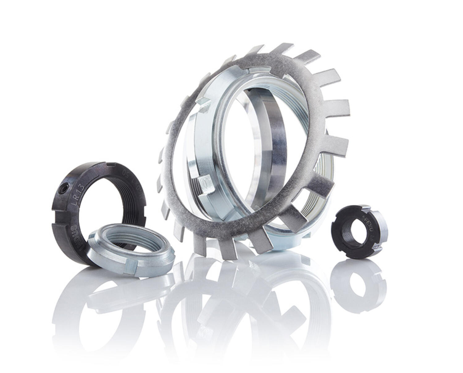 Gruppbild Låsmuttrar och Brickor